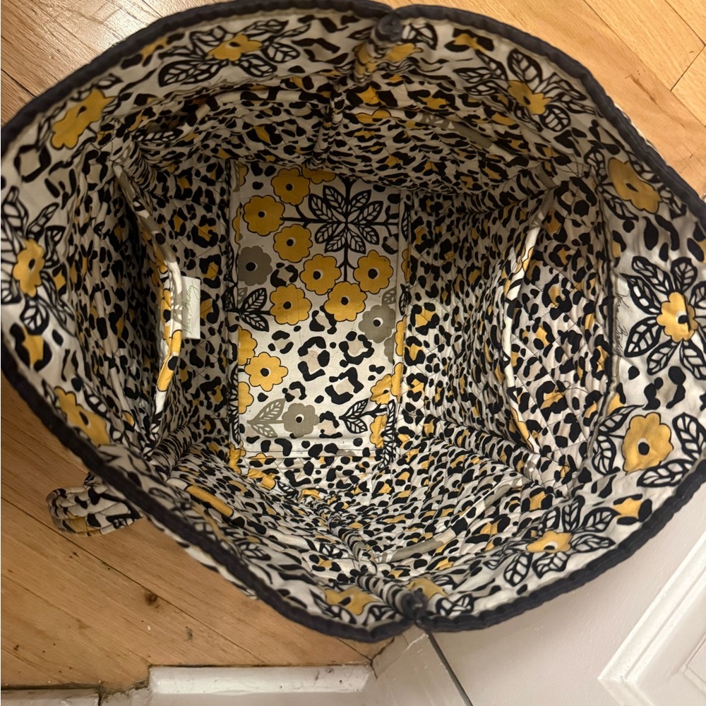 Vera Bradley Go Wild Tote - Picture 4 of 4